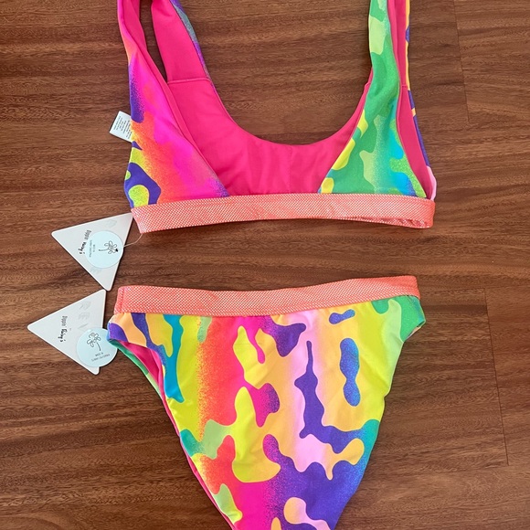 Dippin’ Daisy’s NWT colorful bikini - Picture 4 of 9